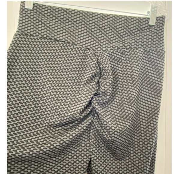 New Look Sport Women Workout Leggings Pants Ruched Backside Size 1X - Picture 2 of 9